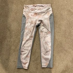 Athleta Girls leggings.  Size 14.  Excellent condition. Like new.